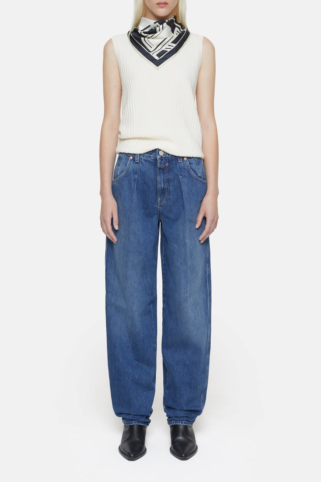 CLOSED-STYLE NAME WELLINGTON JEANS-ARCHIVE-SALE-OUTLET-Lagerverkauf-Jeans-ARCHIVIST