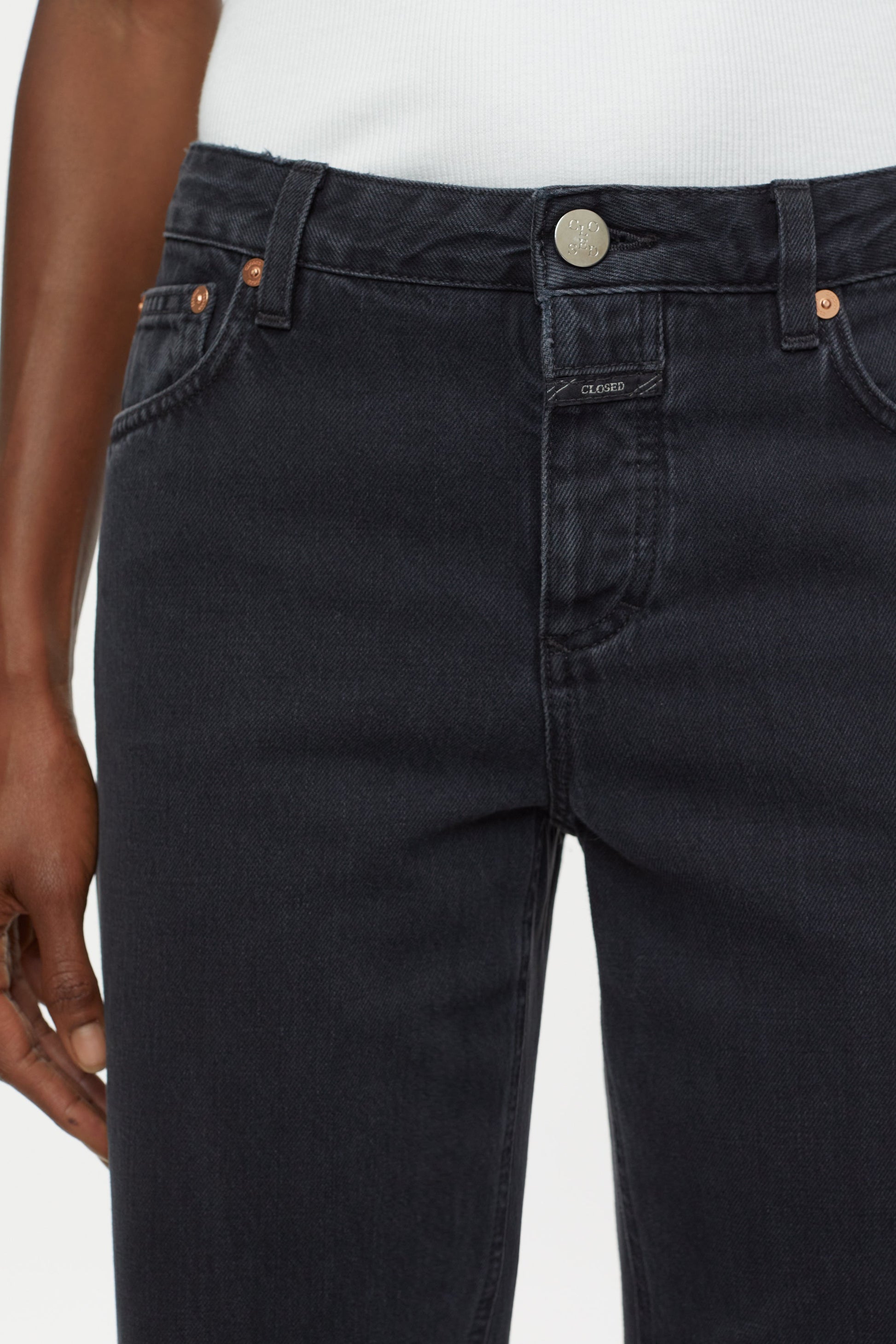 STYLE NAME GILLAN CROPPED JEANS