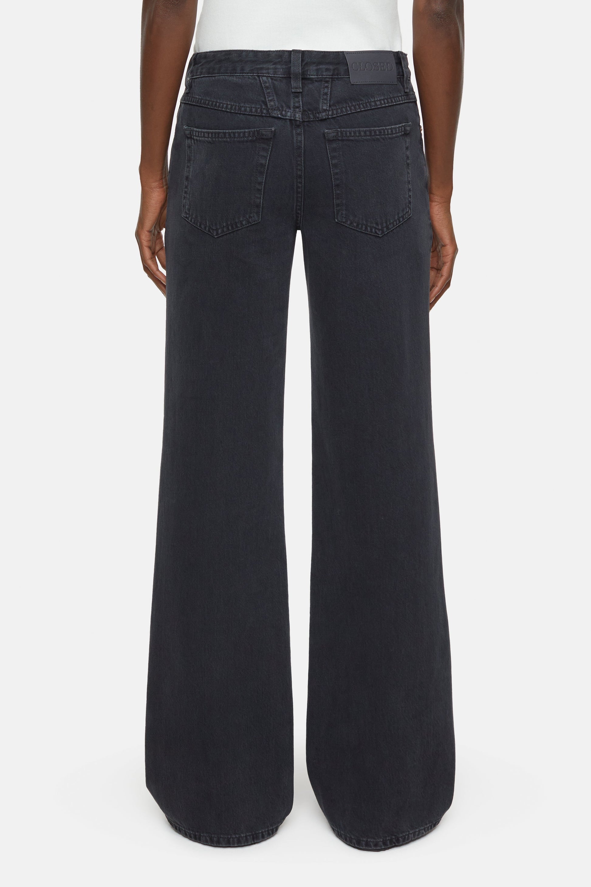STYLE NAME GILLAN CROPPED JEANS