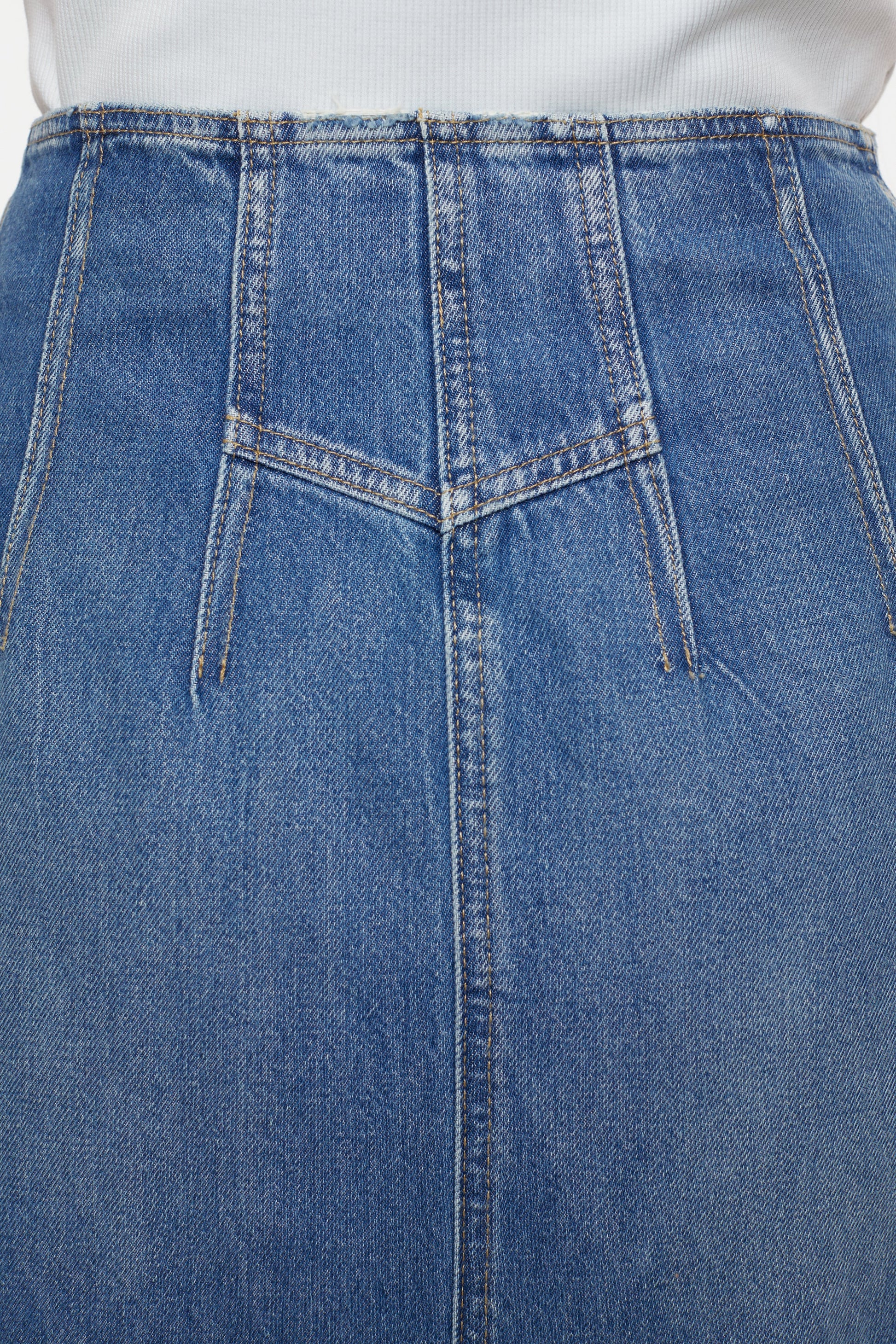 DENIM SKIRT WITH ZIP