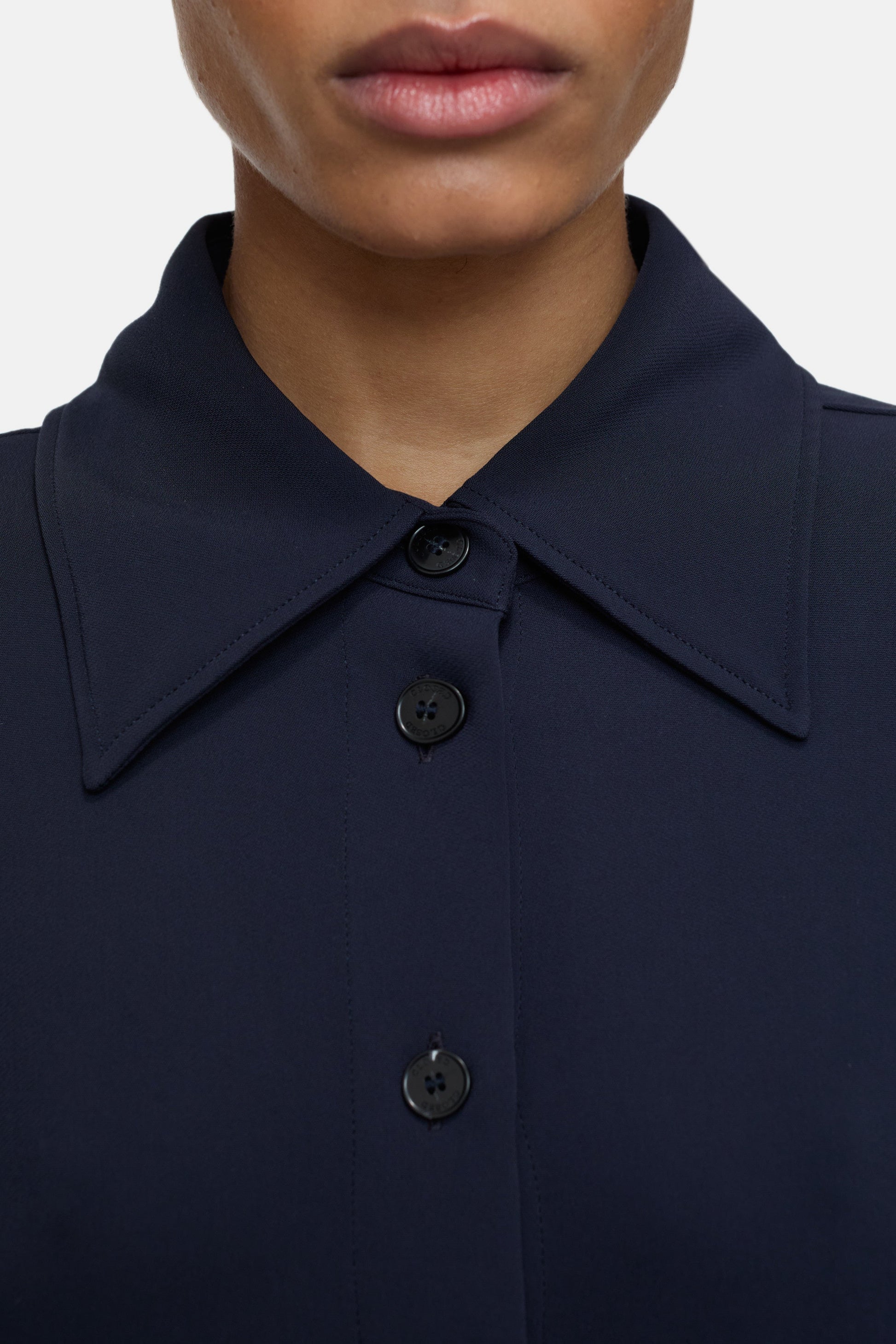 SLIM BLOUSE