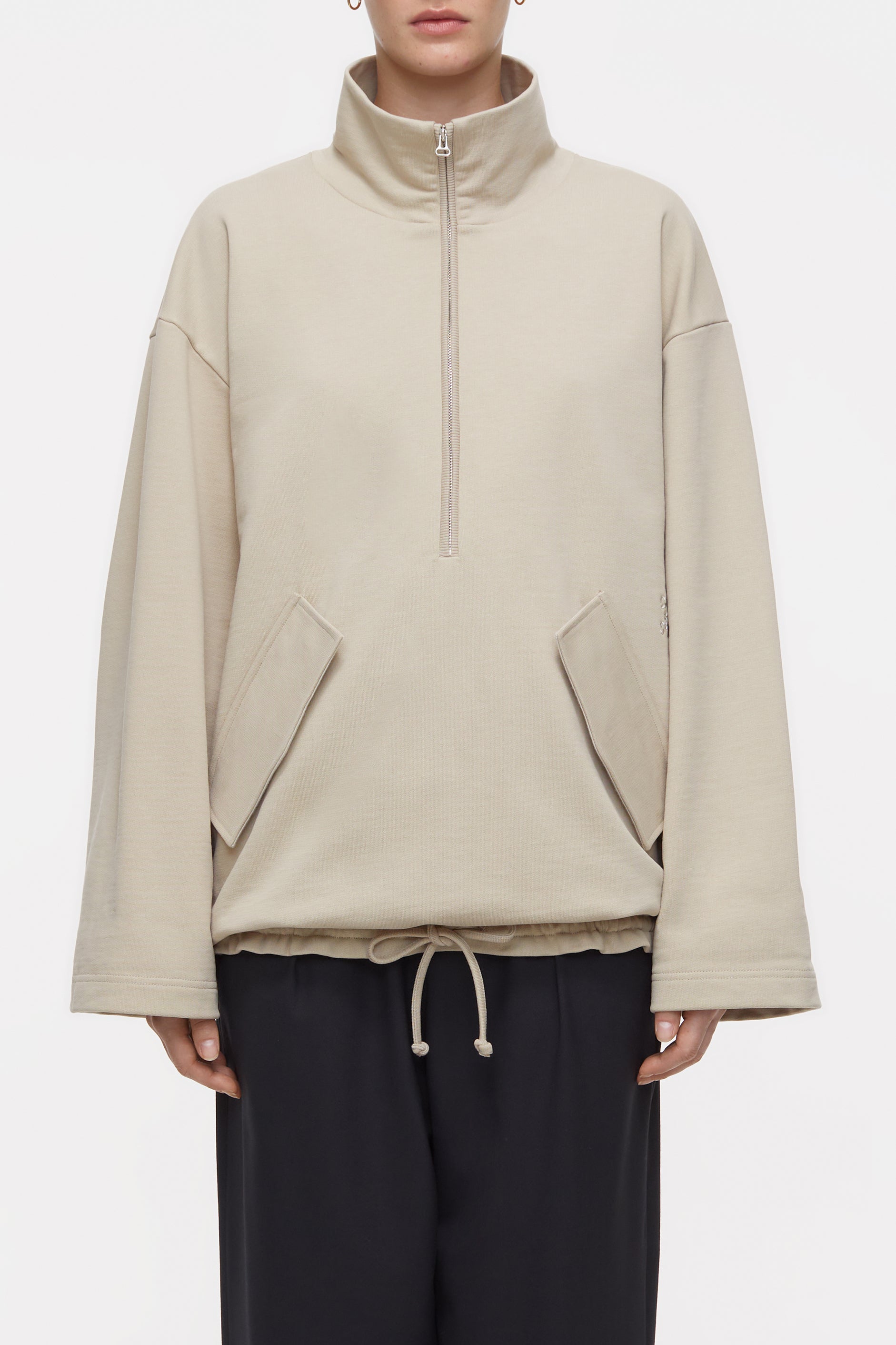 HALF ZIP SWEATSHIRT