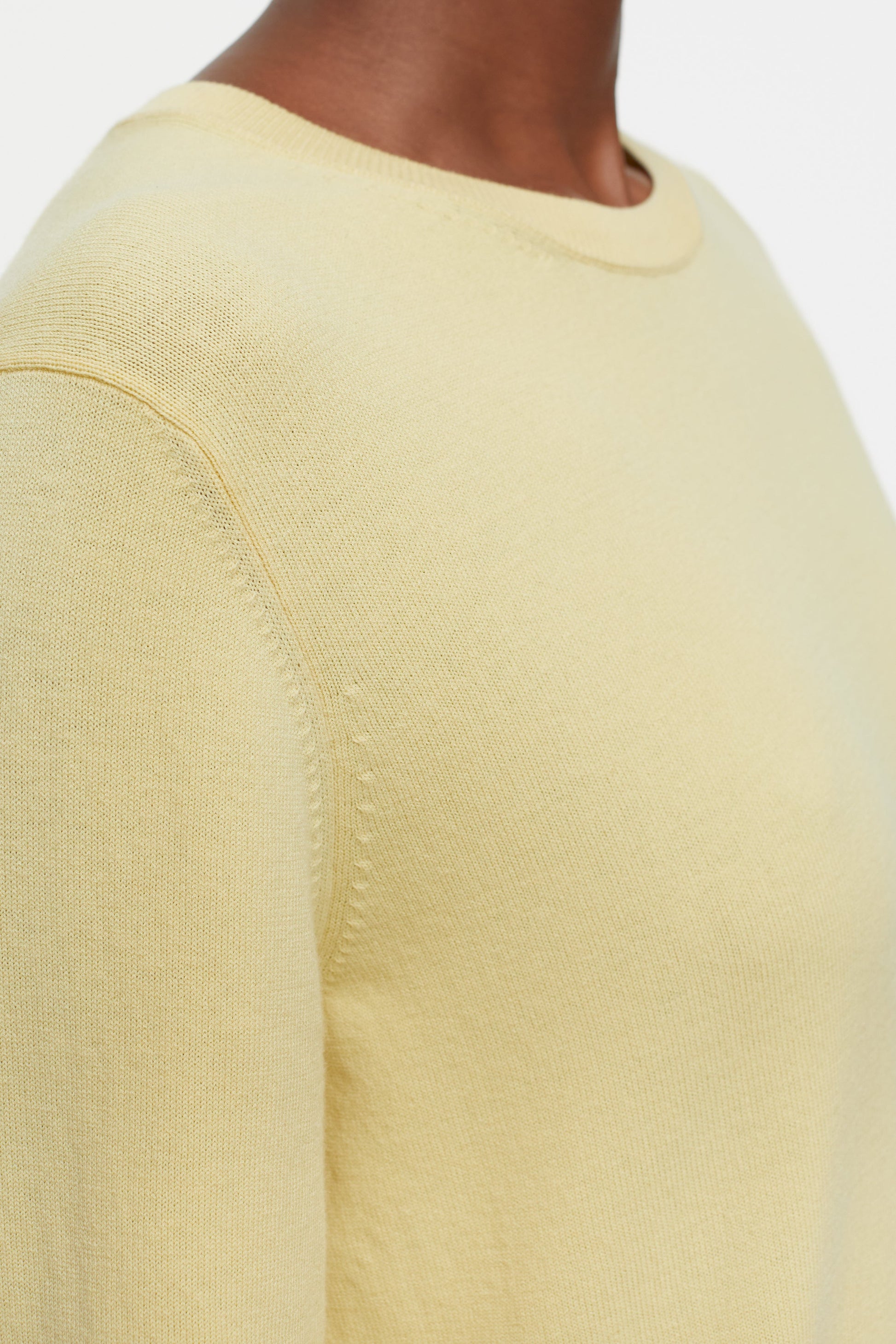 SLIM CREWNECK
