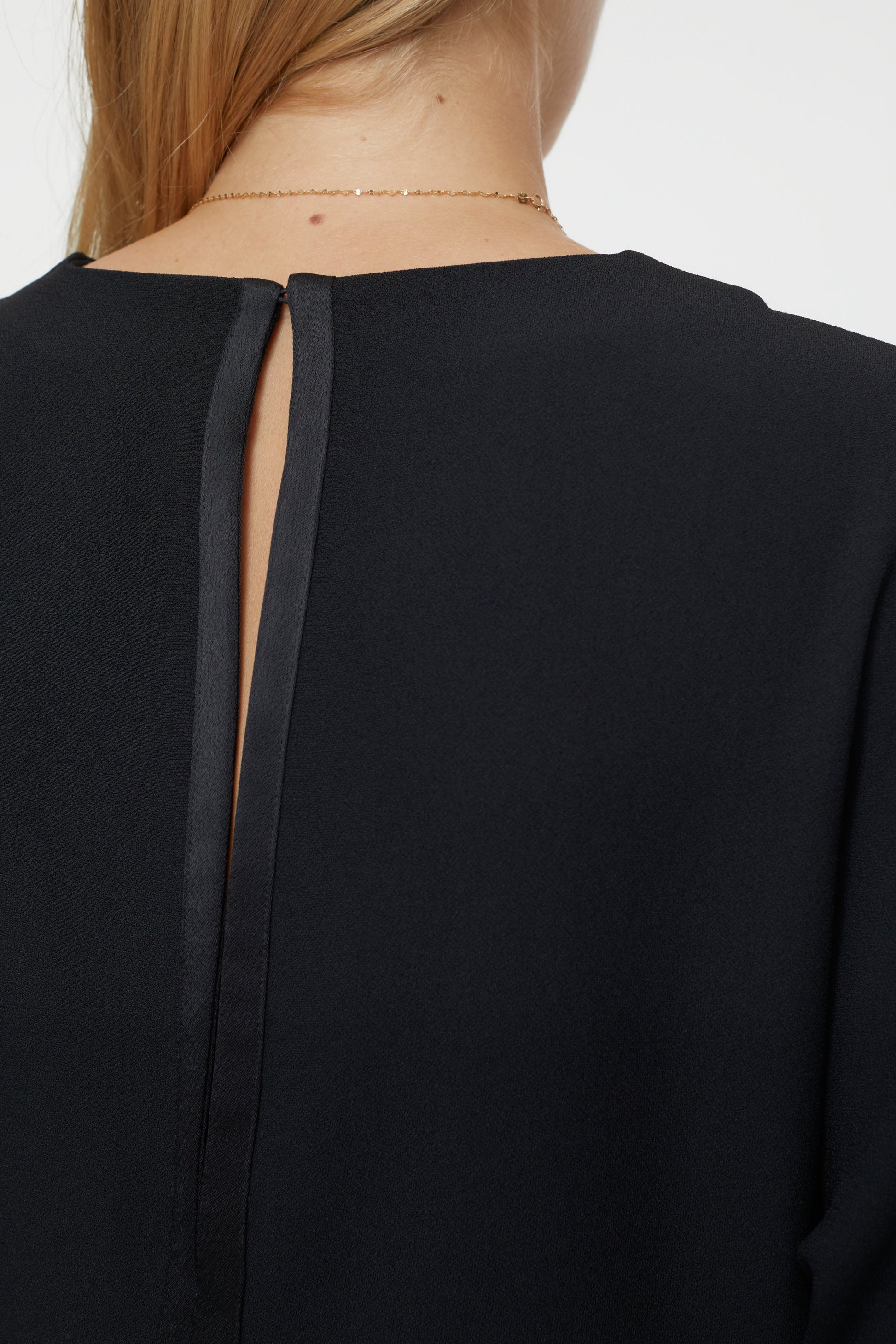 MIDI LENGTH SLEEVE DRESS