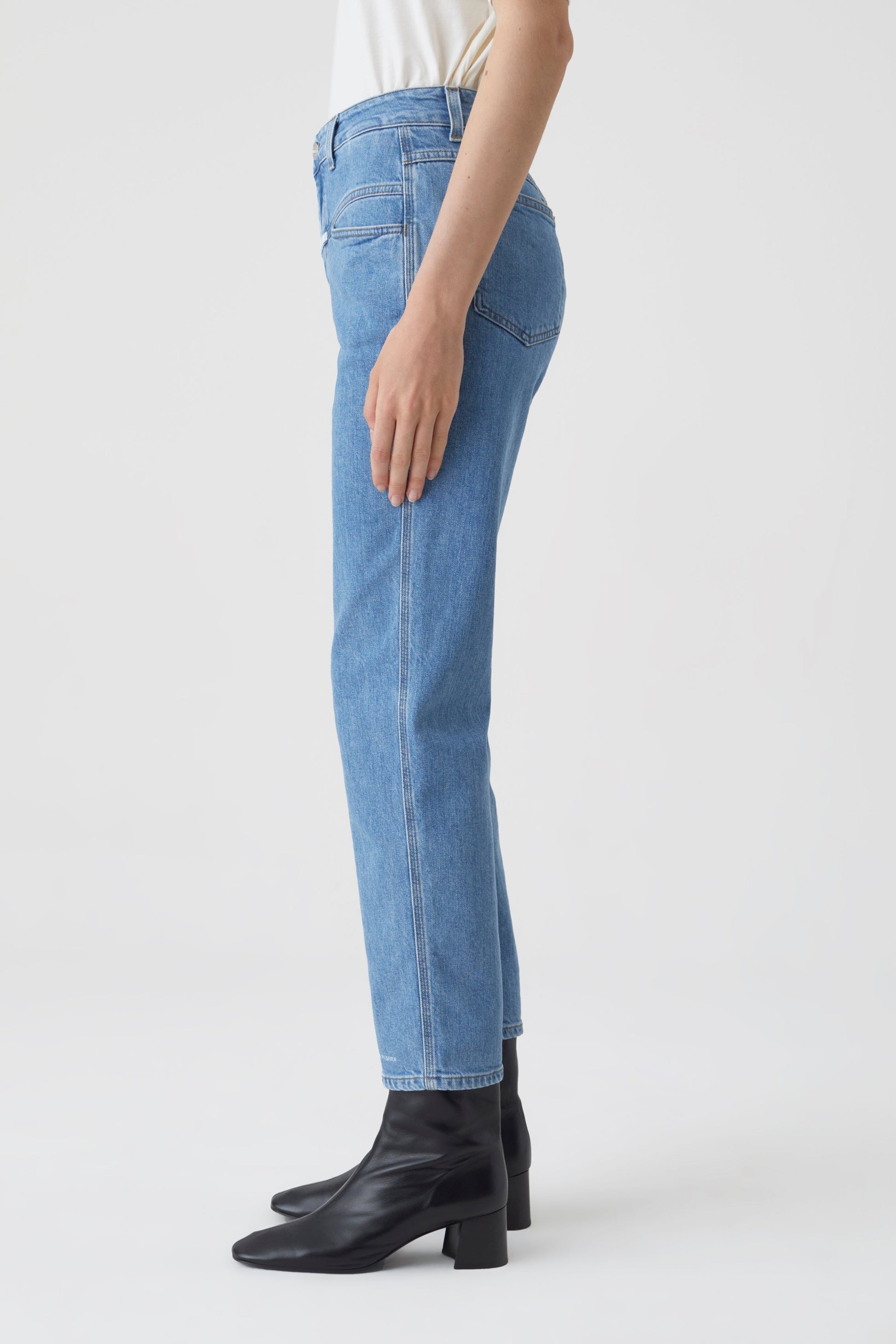 Jeans - Style Name PEDAL PUSHER-Jeans-Closed-IM-SALE-ARCHIVIST