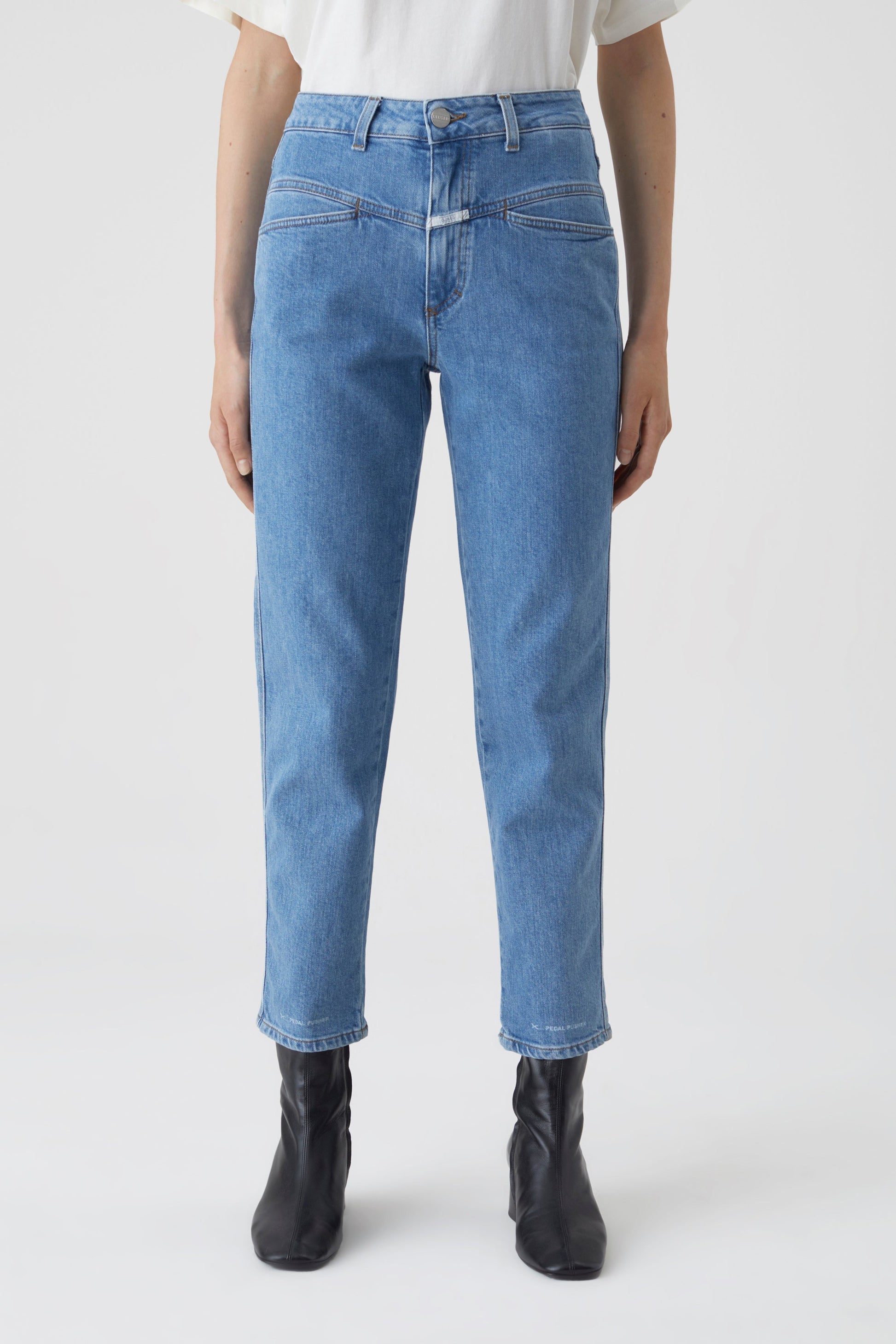Jeans - Style Name PEDAL PUSHER-Jeans-Closed-IM-SALE-ARCHIVIST